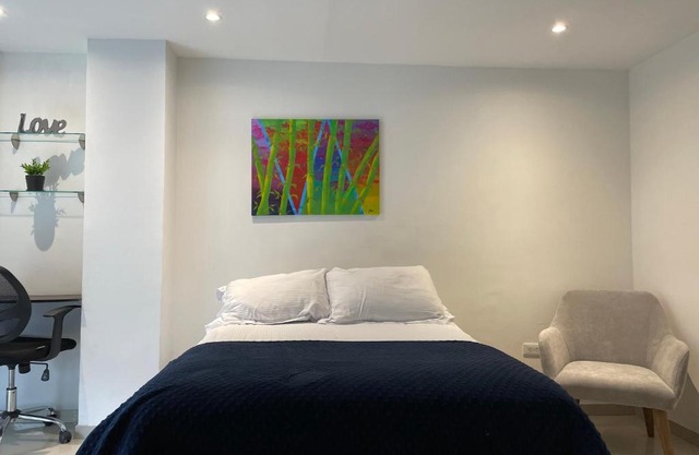 Confortable apartaestudio, completamente dotado y bien ubicado