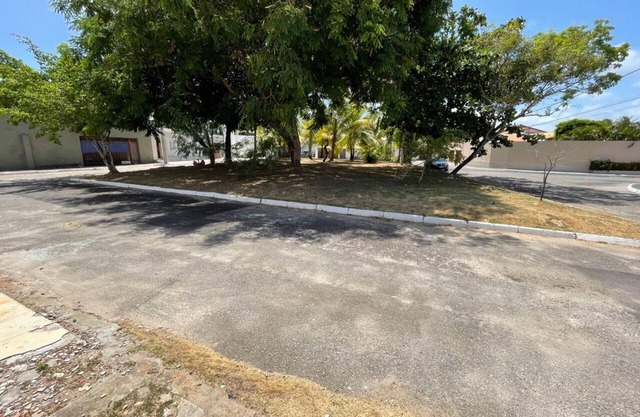 Confortable house in heart the Vilas do Atlantico, close the beaches