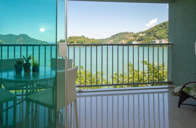 Conforto à beira mar! Apartamento com vista para o mar.