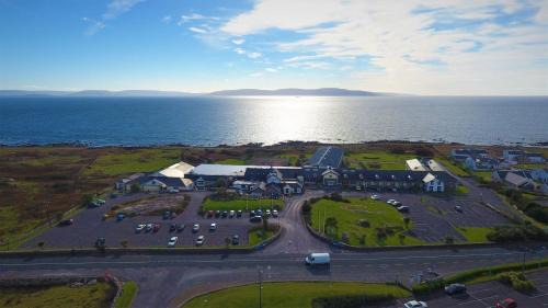 Connemara Coast Hotel 