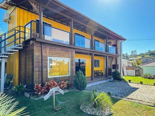 Contêiner Exclusivo - Praia da Gamboa - GAR001