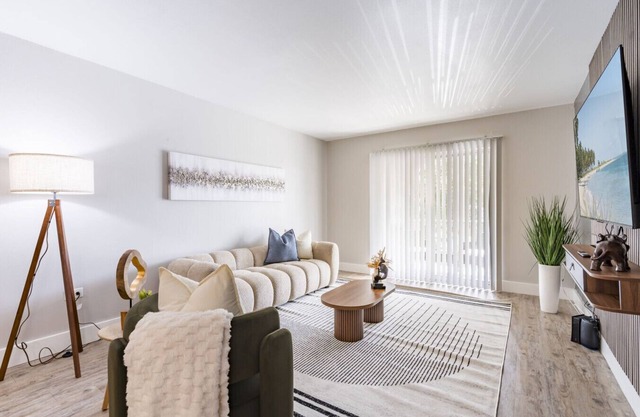 Contemporary 2BR Stay | Pool, Gym & Grill Area