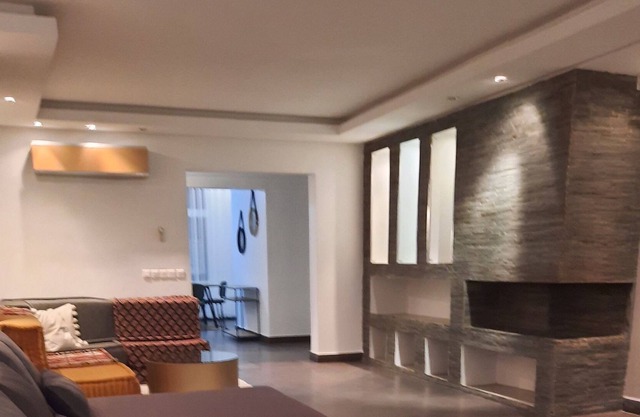 Contemporary apartment