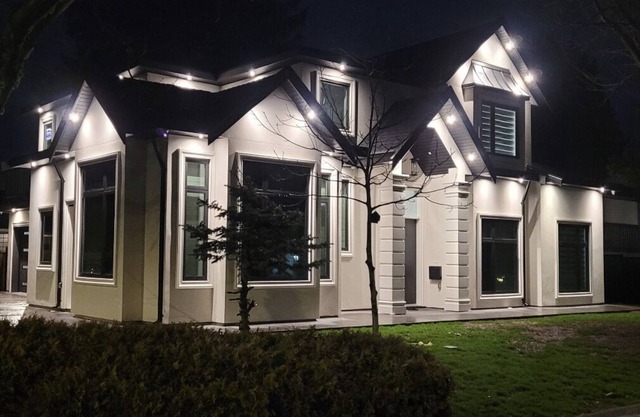 Contemporary couple’s getaway w/ separate entrance