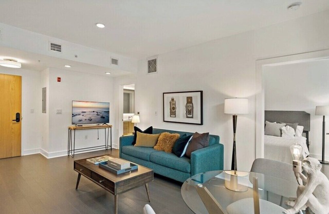 Contemporary | Downtown | Views