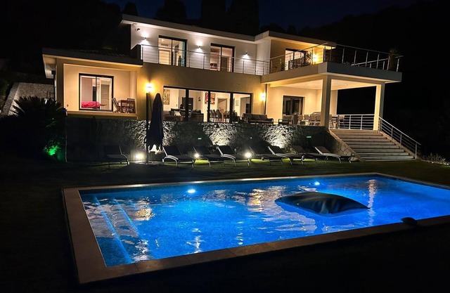 Contemporary house with an outstanding view