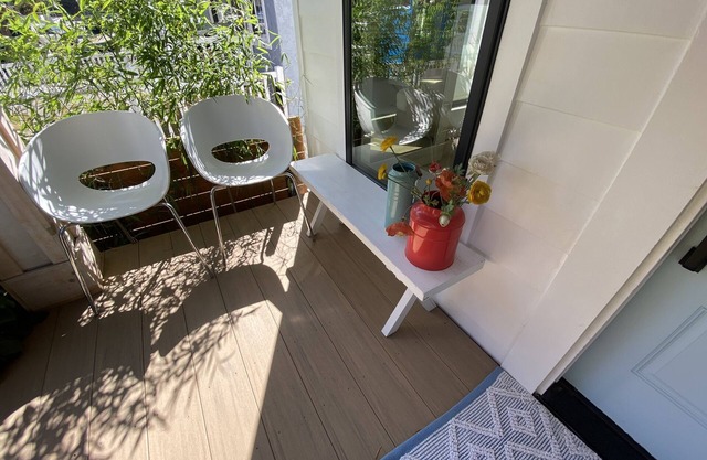 Contemporary Home within Walking distance to Santa Monica Beach