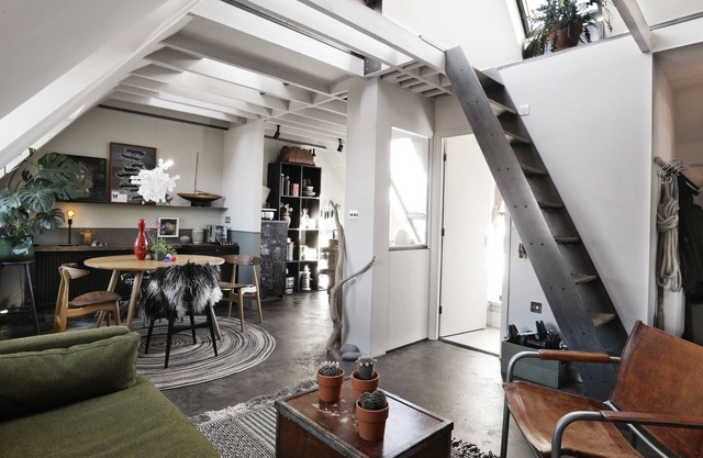 Contemporary loft style apartment. Private escape. Private parking.