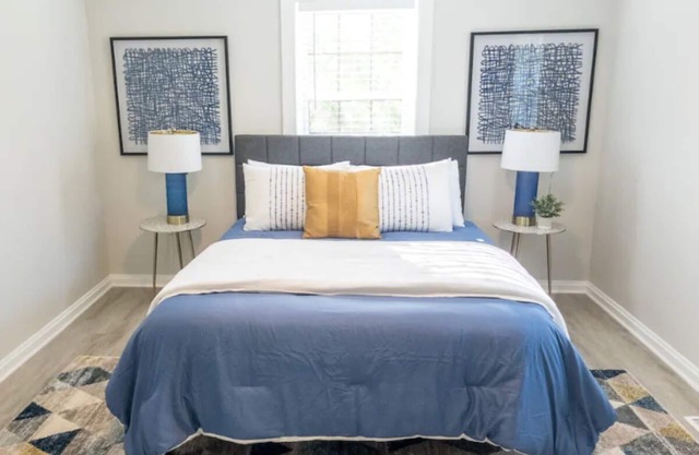 ⭐️Contemporary Upscale Family Villa in ❤️ of town ⚾️