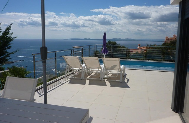 Contemporary villa, sleeps 8, private pool and elevator, superb sea view.