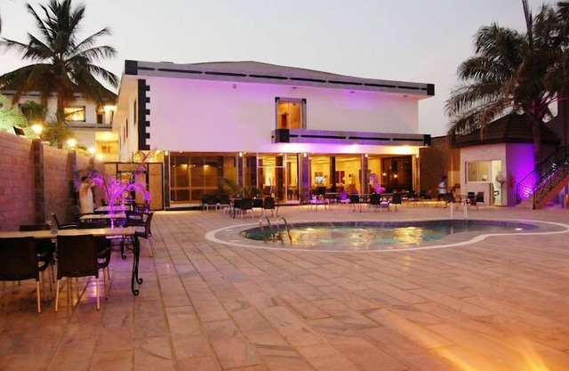 Continental Hotel by R&K Suites