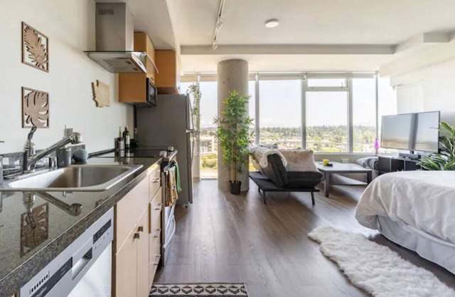 Convenient Downtown Bellevue