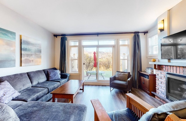 Convenient & Homey Condo w/Free WiFi & Gas Grill - Walk to Blue Mountain Village