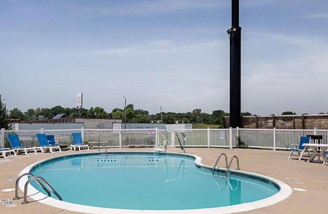 Convenient Room Located at Interstate 40 | Access to Downtown