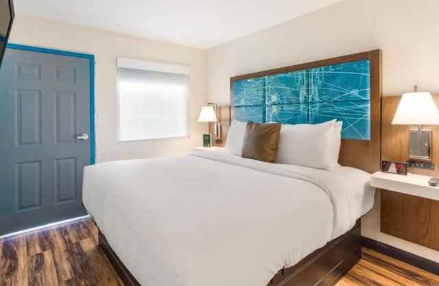 Convenient Stay in Delhi! 4 Budget-friendly Units, Free Breakfast and Parking