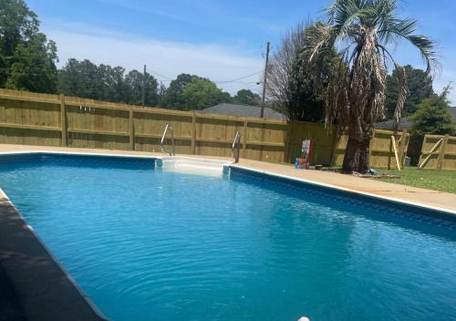 Convenient to UA & Mercedes on private property