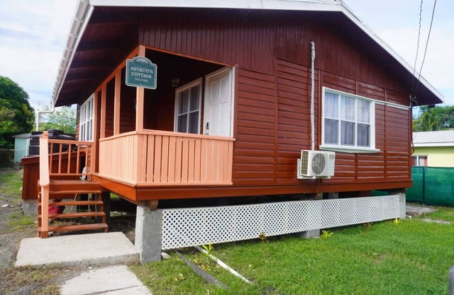 Convenient vacation home near the city