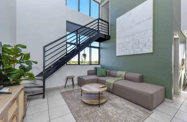 Conveniently located 2 Bed with fabulous Amenities