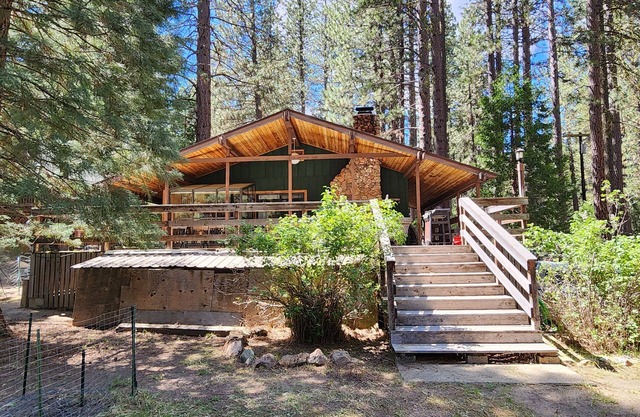 Conveniently located mountain home nestled in the forest at Graeagle