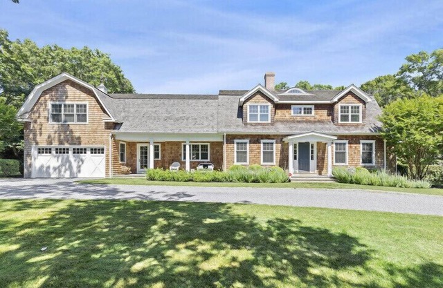 Conveniently Located Home 2 Miles from Village