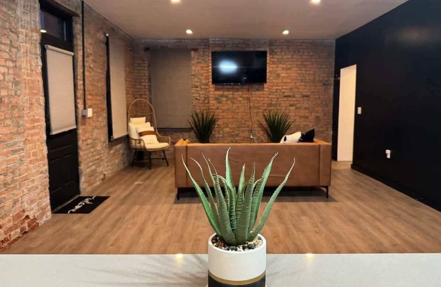 Convention - King Bed - Short North - Parking Free