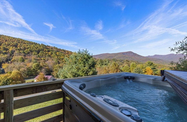 Cool Breezes & Mtn Views await You on the Deck This Sept @ Bluff Mtn Retreat