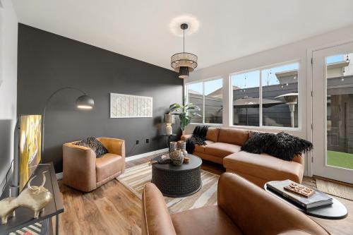 Coopers North in Old Town - Hot Tub & Pool Table!