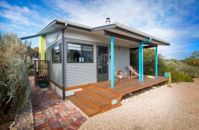 Coorong Cabins - Wren Cabin