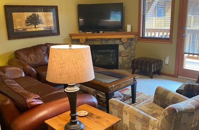 Copper Chalet 6 - sleeps 10