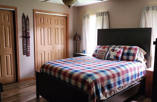 Copper Cottage at Keyser Lake. Pet friendly, kayaks available!