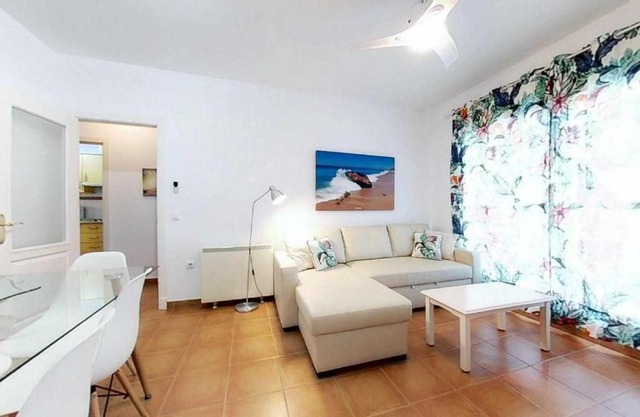 Coqueto y práctico apartamento en pueblo de Zahara