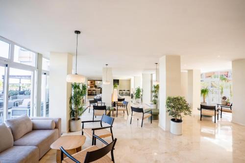 Coral Ocean View - Adults Only