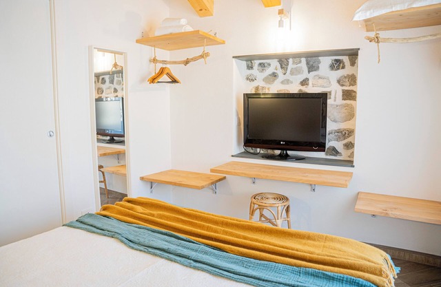 CORALLO APARTMENT With Bath & Kitchnette City Centre| PVT PARK
