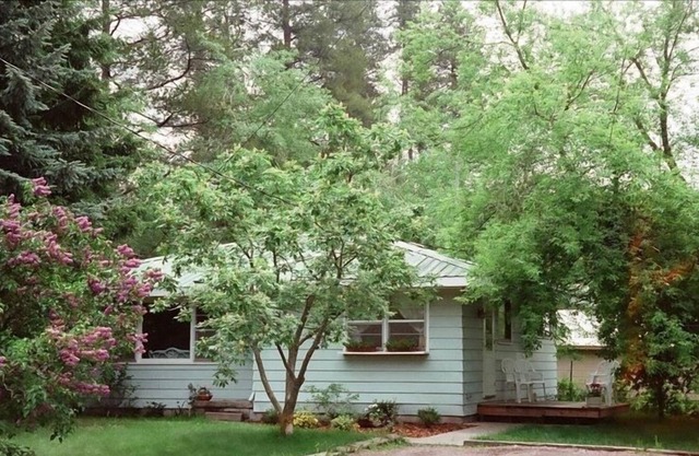 Coram Cottage-Glacier National Park2BR,1BA 5 Min. from Park