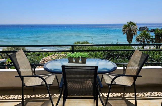 Corfu Glyfada Menigos Resort 2-5