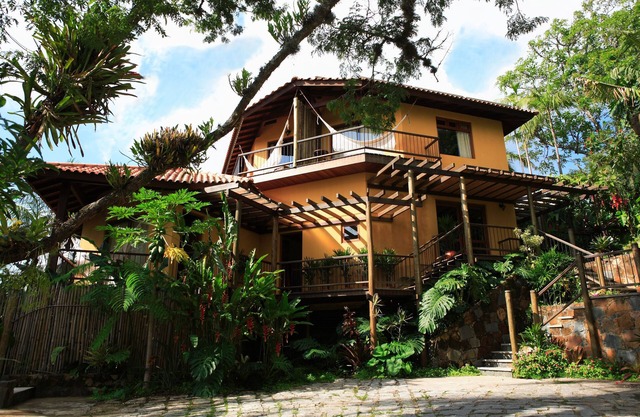 Corner corner suites