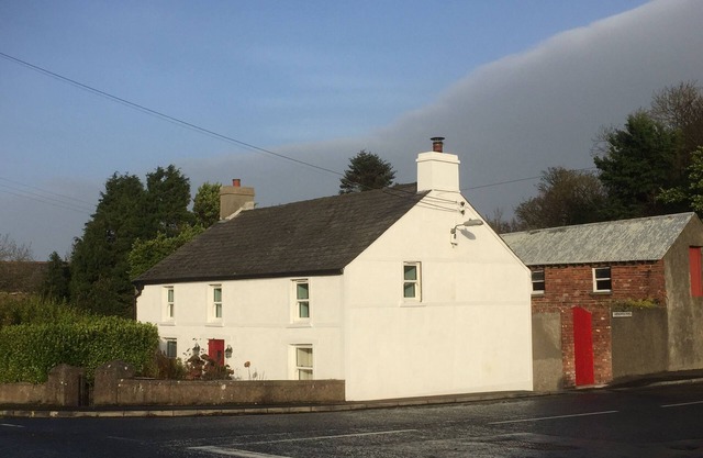 Corner Cottage 1 mile from Ballygally and Antrim Coast Rd