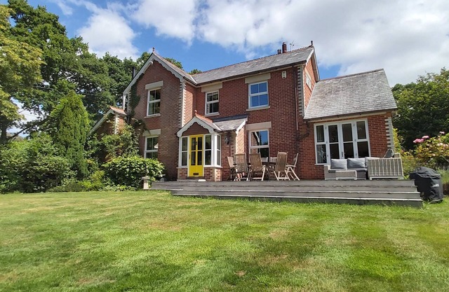 Corner Cottage, idylic spot on edge of New Forest