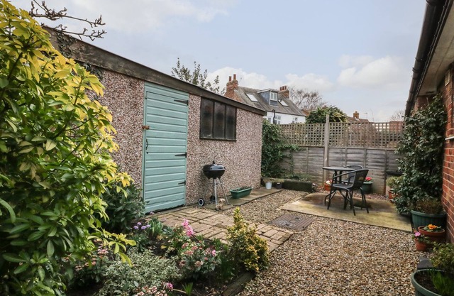 Cornerways, 8 North Lane