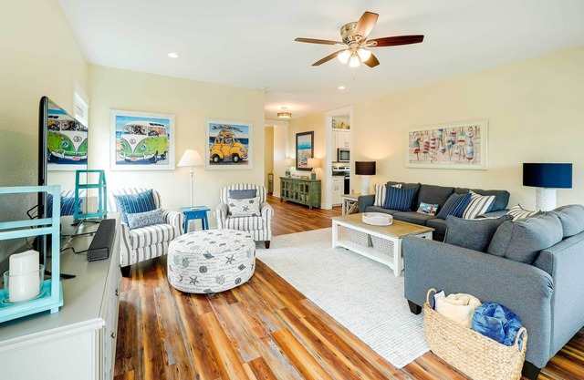 Corolla Vacation Rental w/Pool, Walk to Beach!
