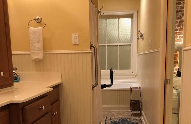 Corporate apartment in the heart of downtown New Orleans