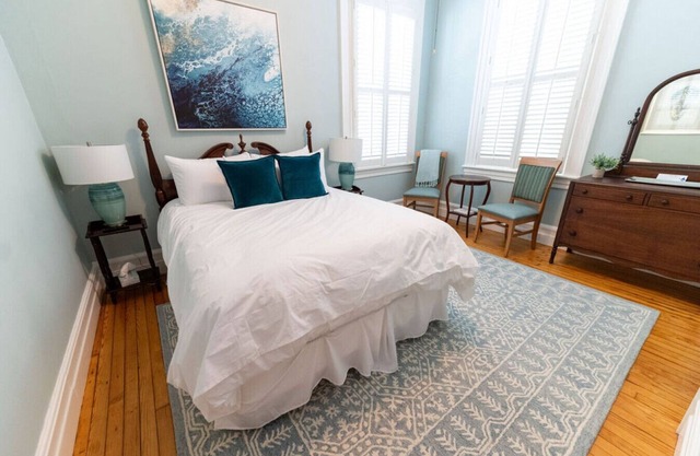 Corsair Room - Captain's Quarters Inn, Downtown Historic Edenton