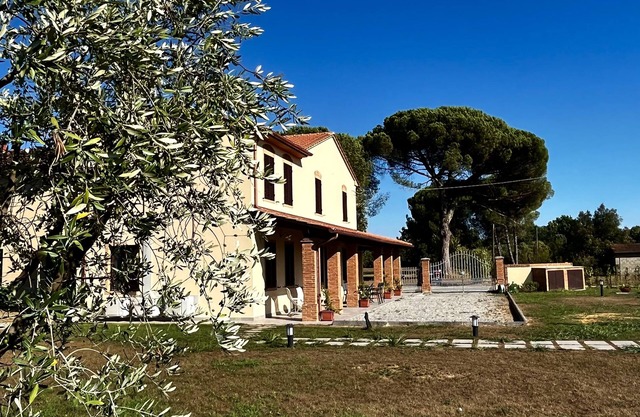 Corte Cristofano country house in the plain of Lucca on the Via Francigena