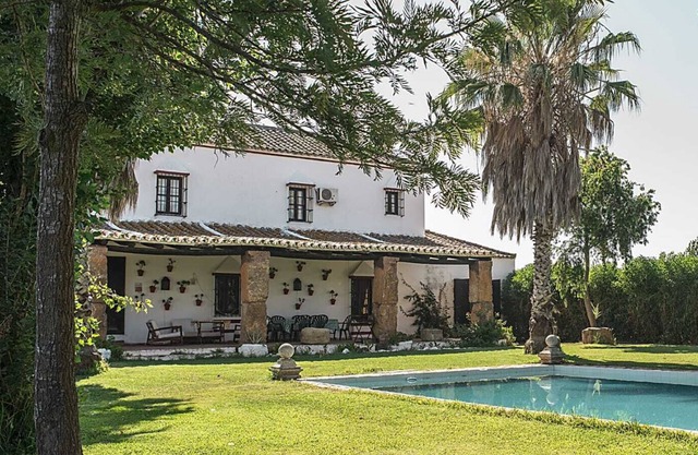 CORTIJO LA SIÑUELA 14 km from SEVILLE