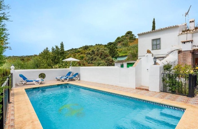 Cortijo los Valles Alozaina by Ruralidays