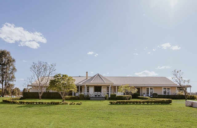 Corunna Station 8 Bedrooms