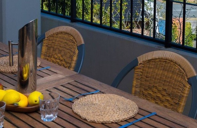 Cossies at Corlette Stunning views & Beach access