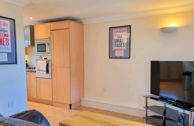 Cosy 2 Bed Apt, Central Old Town