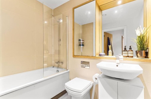 Cosy 2 Bed Flat London Cutty Sark Greenwich Canary Wharf - Perfect for long stay