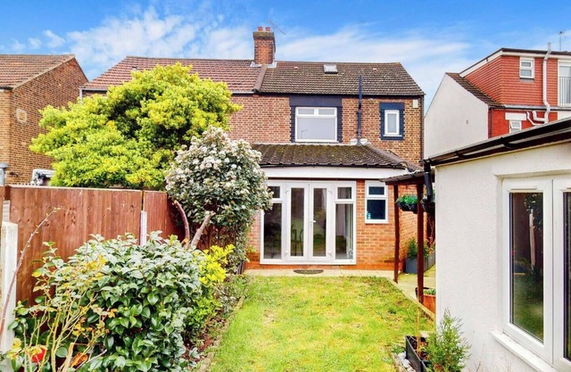 Cosy 5 Bed 2 Bath Home | Near Central London